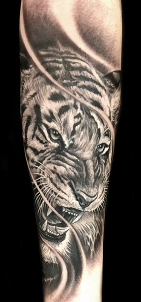 tigertattooby tiho.jpg