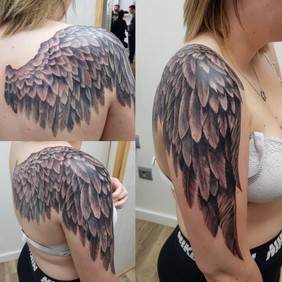 tattoo-fluegel-schulter.jpg